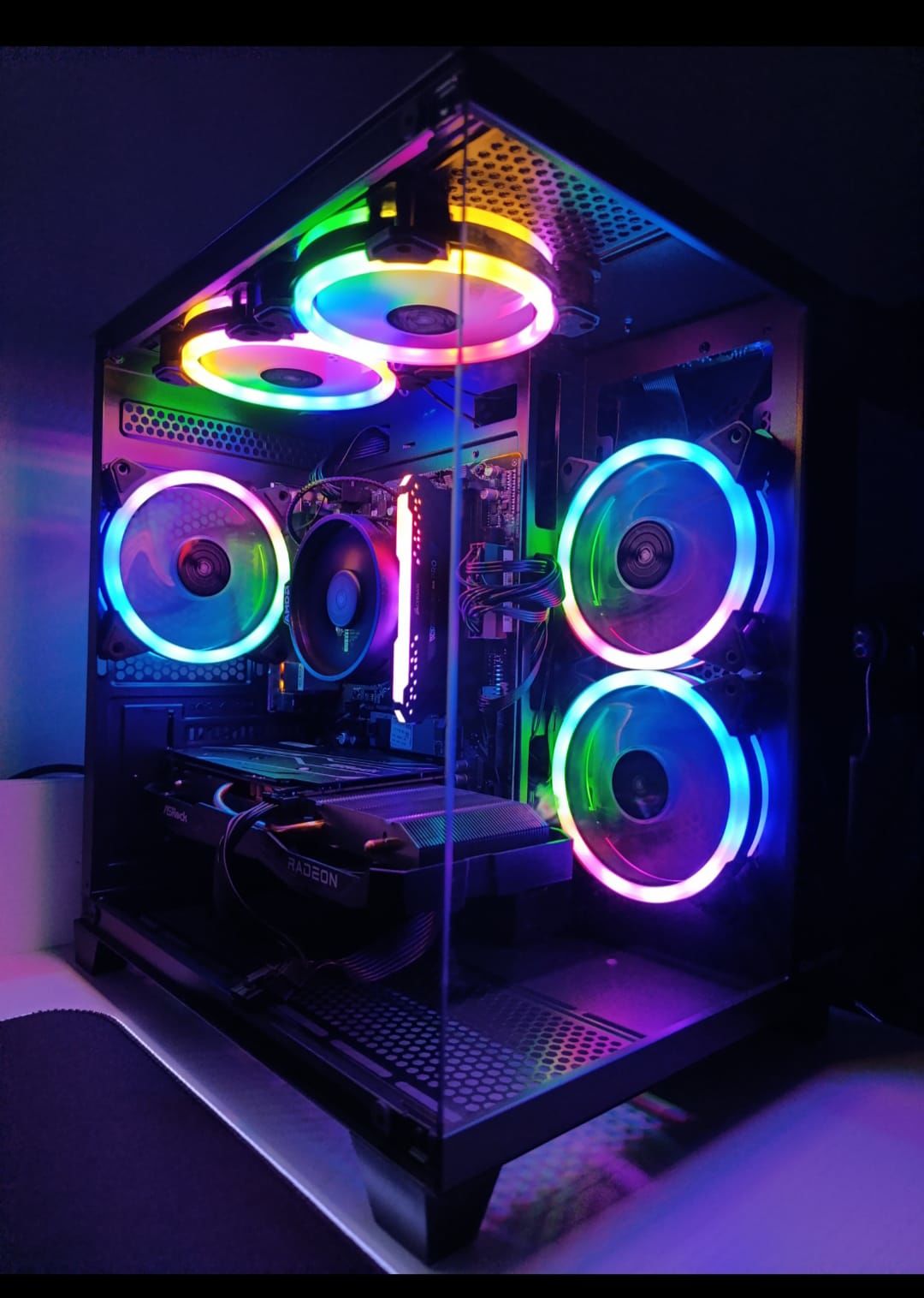 RYZEN 5 5500 İŞLEMCİ  16 GB 3200MHZ DDR4 RGB RAM 512 GB M.2 SSD  AMD RX6600 CHALLENGER 8 GB EKRAN KARTI   GİGABYTE A520M K ANAKART  750W CORSAİR PSU RGB AKVARYUM KASA