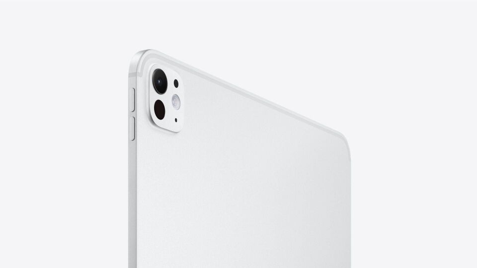 ipad pro  13 inç model M4 wifi Ultra Retina XDR ekran,  512 gb  standart cam gümüş