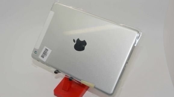 Apple ipad IPAD  mini MINI   Sıfır  Kasa  +  pil +  on off tuşu    l  siyah yada beyaz  kasa bedeli  parça bedeli sadec cihaz bedeli parça bedeli hariçtir