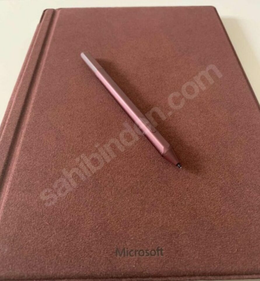 microsoft surface pro 6 i7  Model 1796 (FKG-00001) Intel i7, 8GB RAM, 256GB SSD, 12.3inch PixelSense Multi-Touch, Win10 Pro. az kullanılmıştır. temizdir. hiçbir sıkıntısı yok. orijinal kalemi ve arkadan ışıklandırmalı klavyesiyle satıyorum. online dersler