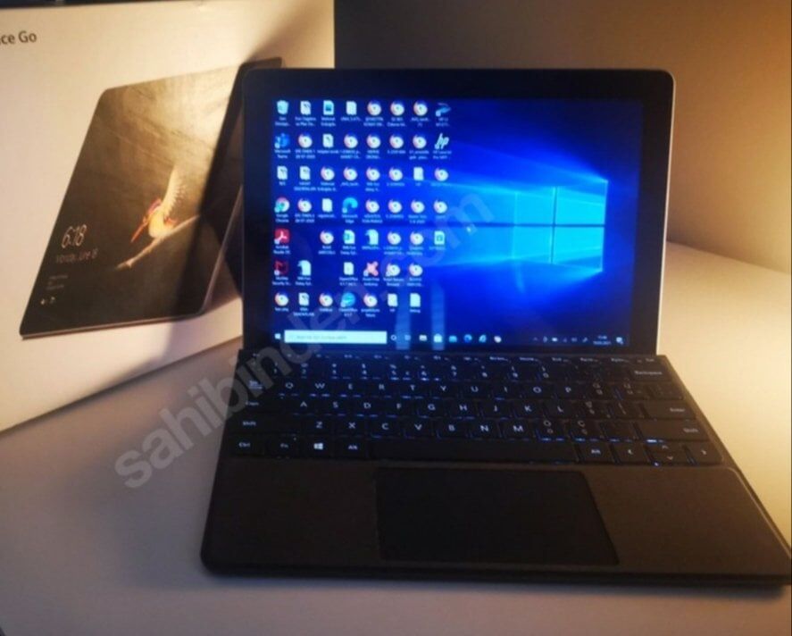 Surface Go 4415Y