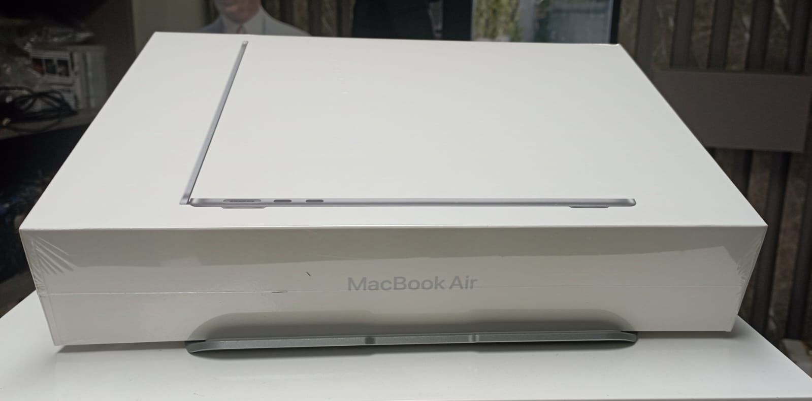 Apple MacBook Air 13'' M2 Çip 8 Çekirdekli CPU 8 Çekirdekli GPU 8 GB Bellek 256GB SSD Uzay Grisi - MLXW3TU/A