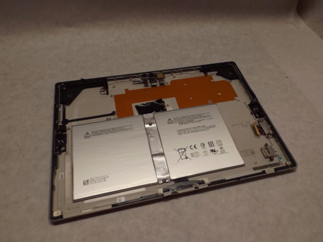 Microsoft Surface PRO 4 1724 Bankası Arka Kapak Arka Muhafaza Kapağı + Akü, Menteşeler