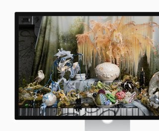 Apple  Standart  cama eğim ve yükseklik ayarlı standa Studio Display 27 inç 5K Retina ekran. Ana Sahne özellikli 12 MP Ultra Geniş kamera. Stüdyo kalitesinde mikrofonlar. Uzamsal Ses teknolojisine sahip altı hoparlörlü ses sistemi.