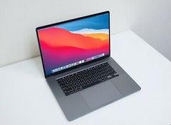 2. el  MacBook Pro (16 inç, 2019)  2.4 GHz 8 çekirdekli 9.nesil  i9 ,  32 GB  ram, 4 tb ssd flsh ,  8 GB GDDR6 belleğe sahip AMD Radeon Pro 5500M ,  Q Türkçe Klavye,  pil devir : 60  1 nisan 2023’e  kadar Apple TR garantili