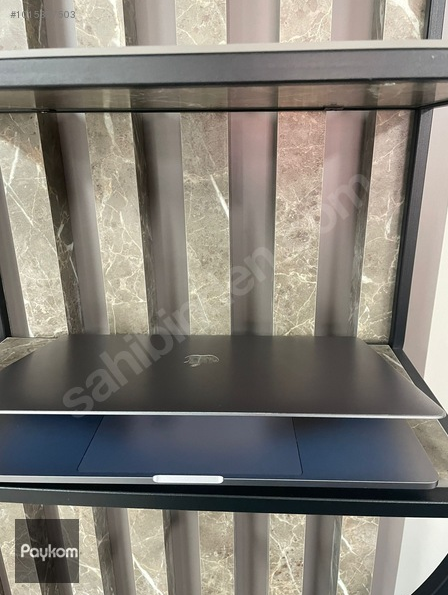 2. el  MacBook Pro (15-inch, 2017)  Touchbar , i7 2,8  4  cores,    16 Gb Ram,   256  gb   Flash Ssd, 2 gb  radeon pro 555,  pil devir:  600    Q  Türkçe  klavye,  Performance : 3381
