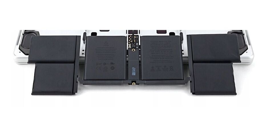 2. el pil   battery     apple macbookpro 15” 2018     a1990 için pil içindeki pil: 890 servis   1-2 saat gider  *  montaj hariç