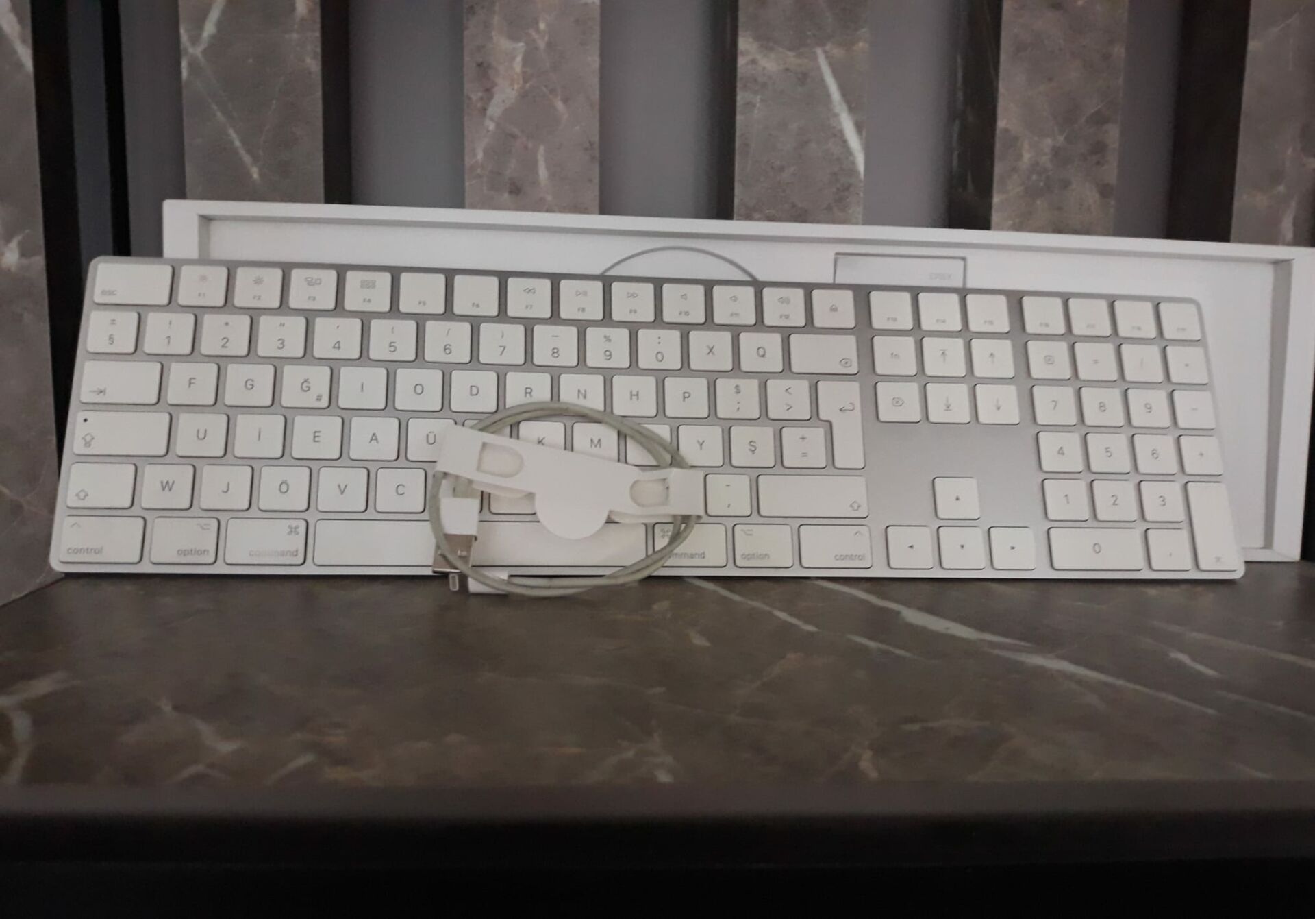 Apple Magic Keyboard Numerik uzun, kablosuz F Türkçe