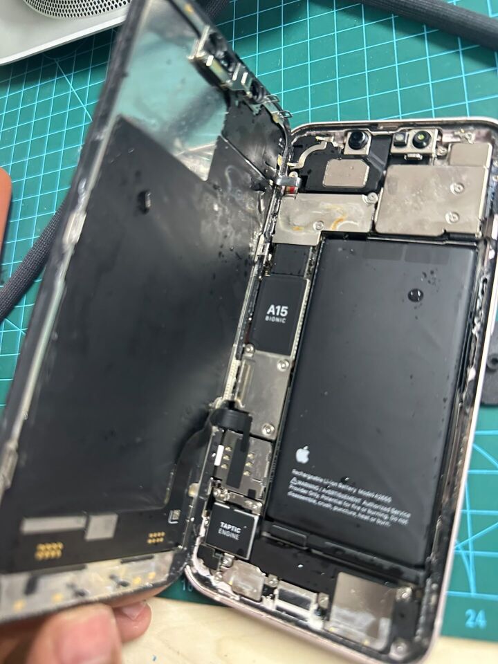 iphone   15  pro max  arka cam değişimi